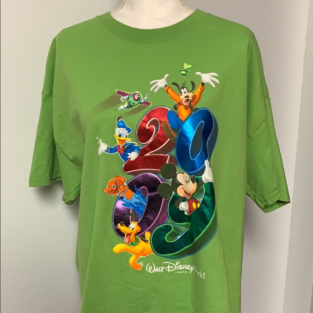 Disney 2009 tshirt bought at WDW - Picture 2 of 4